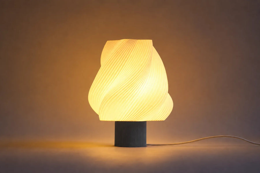 Brisa Lamp