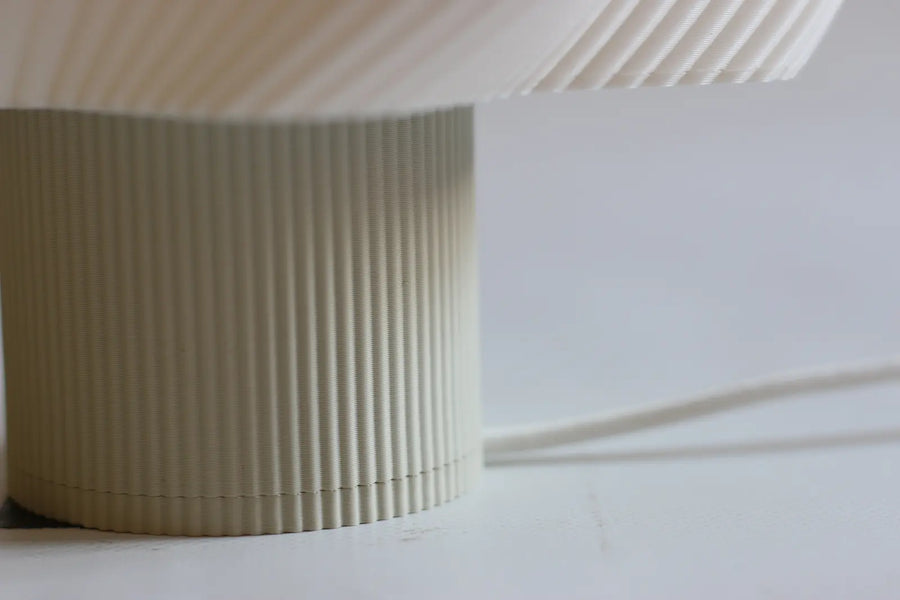 Brisa Lamp